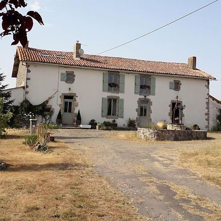 Le Magnoux Peaceful Retreat Bed and Breakfast Amailloux Esterno foto